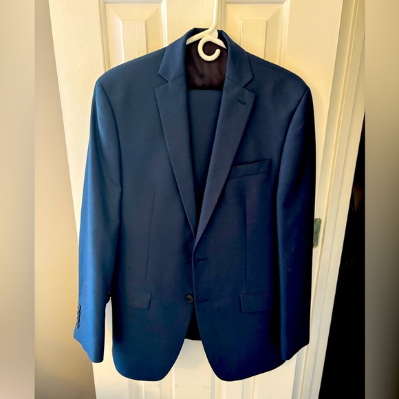 Calvin Klein 3 Piece Navy Suit - Picture 1 of 9
